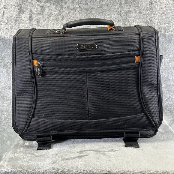 Kenneth Cole Reaction Laptop Bag Black w/ Orange Detail - Picture 1 of 16